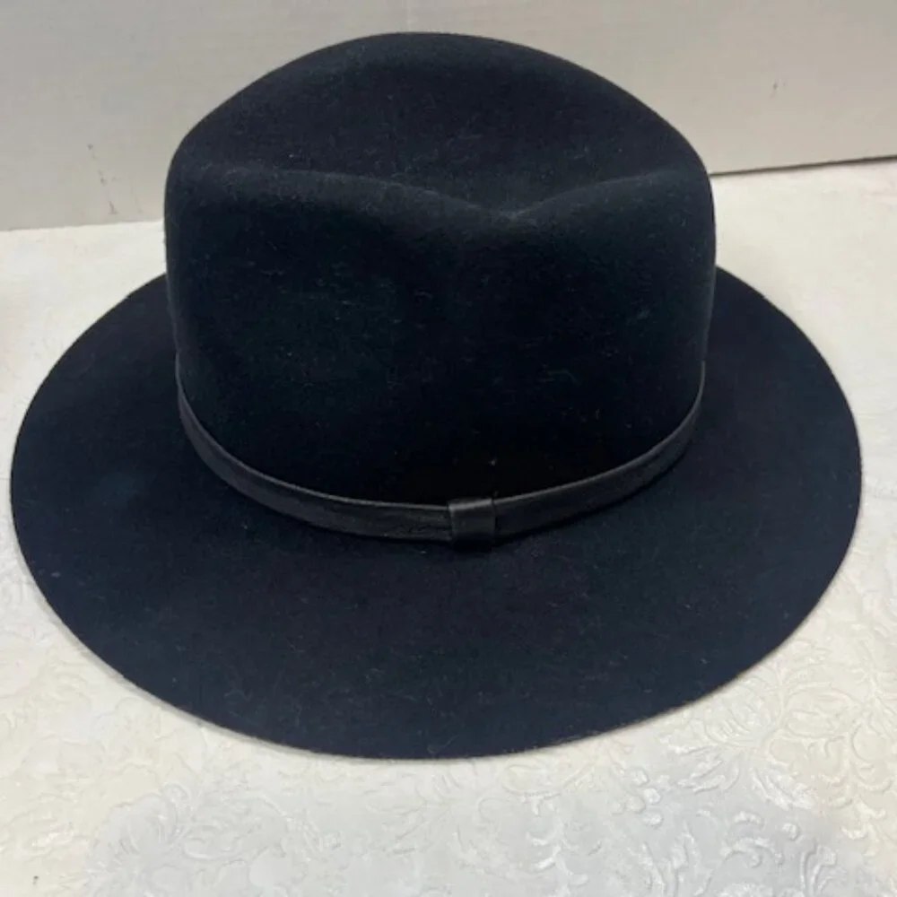 Large Brim Wool Fedora Hat Accented w/Leather Band Trim Black